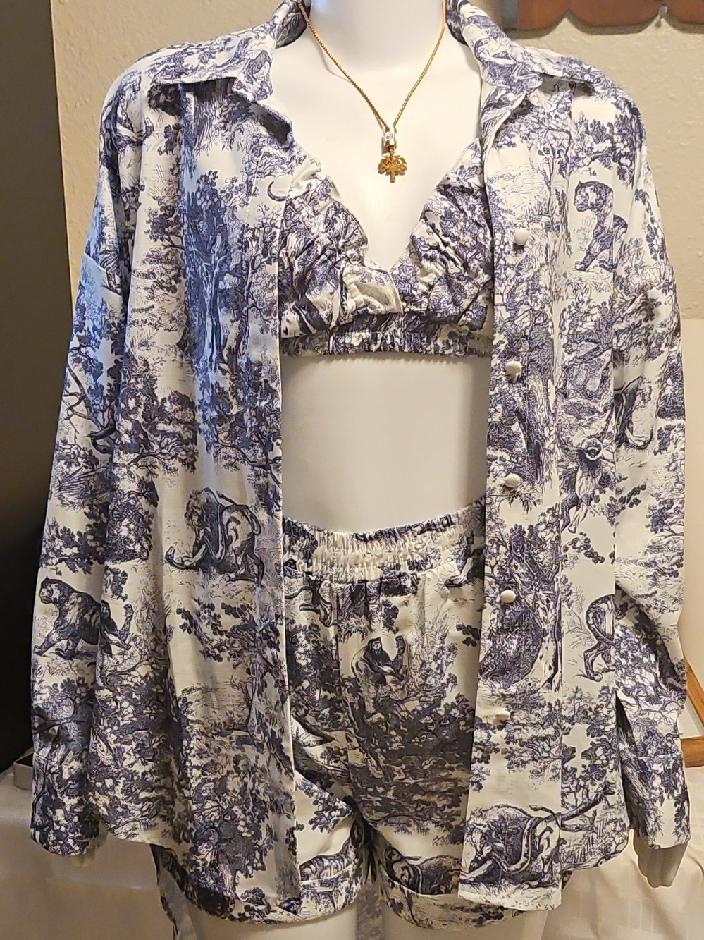Commense Blue and White Toile 3-Piece Pajama Set